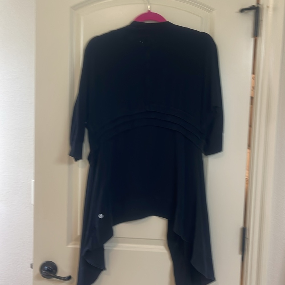 Lululemon black Spring tunic - Picture 5 of 5